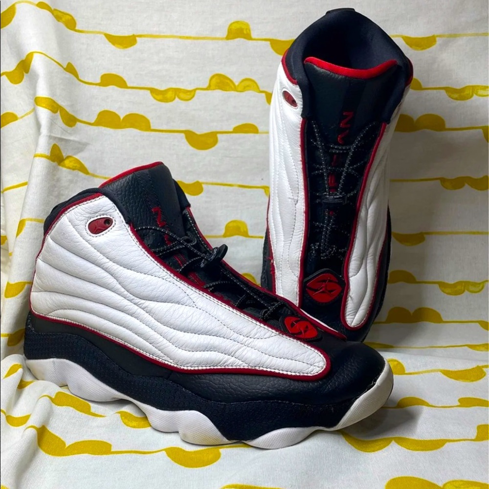 Jordan Pro Strong (Black, White & Varsity Red) size 11
